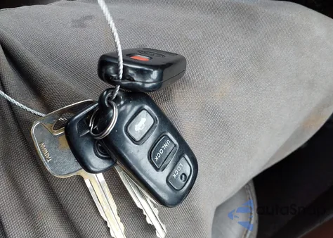 2002 Toyota Camry Le из США, поврежденный, VIN 4T1BE32K62U069227